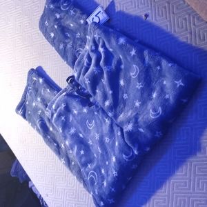 5 below/XL/blur and white